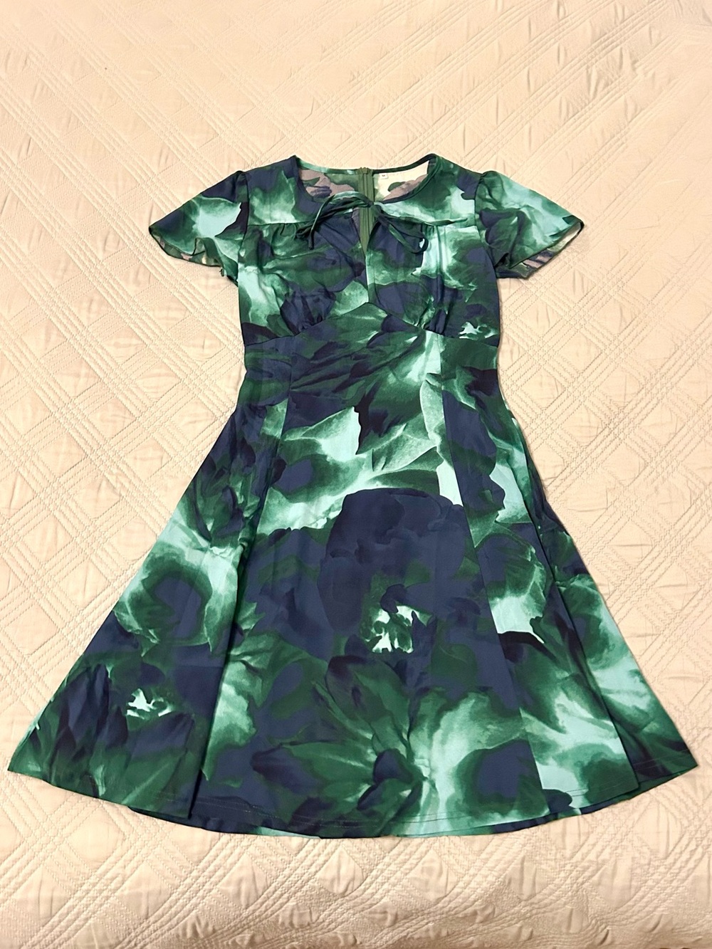Women’s Green and Blue Watercolor Dress, Size Medium